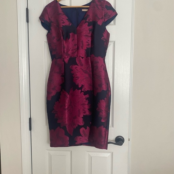 NWT Anthropologie Dress Hutch Floral Jacquard Berry and Navy, V- Neck Size 8 - Picture 1 of 11